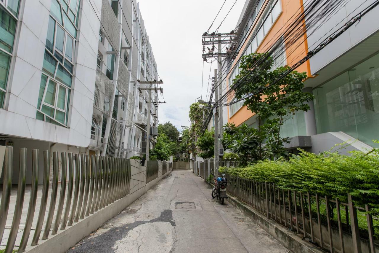 Every Surawong Bangkok Exterior foto