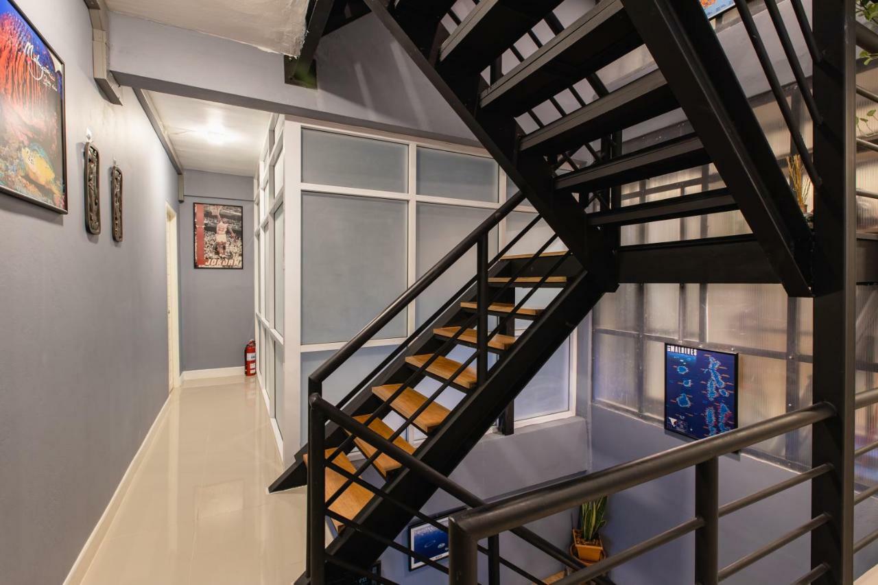 Every Surawong Bangkok Exterior foto